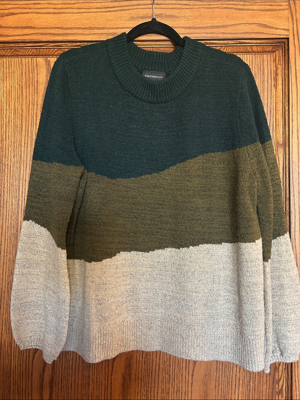 Women’s Colorblock Crewneck Sweater - Forest Green/Olive/Light Gray
